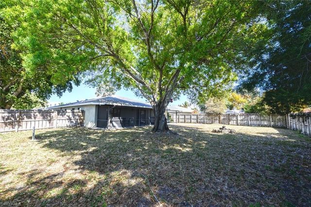 104 Johnnycake DR, Naples, FL 34110