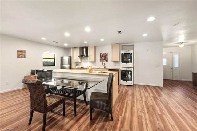 104 Johnnycake DR, Naples, FL 34110