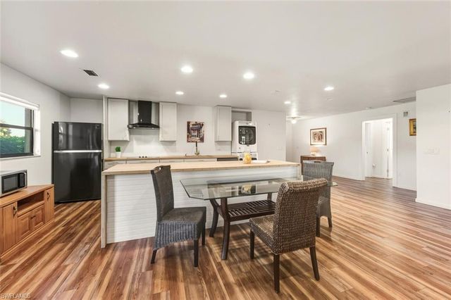 104 Johnnycake DR, Naples, FL 34110