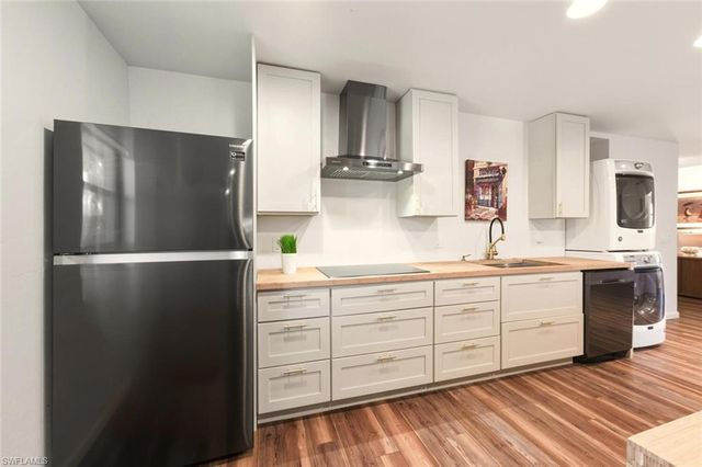 104 Johnnycake DR, Naples, FL 34110