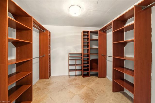 104 Johnnycake DR, Naples, FL 34110