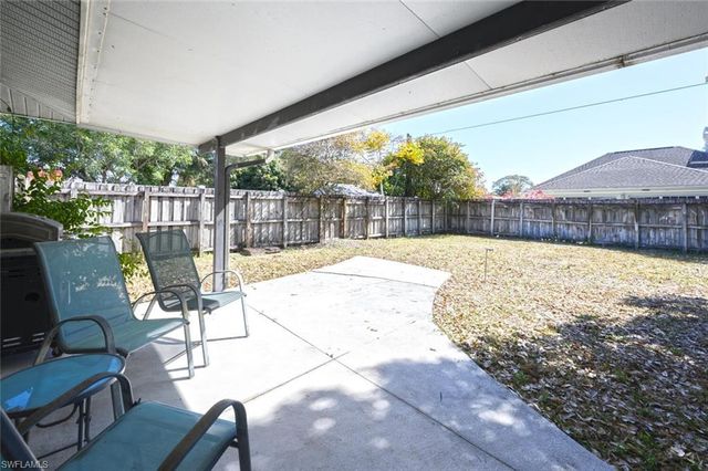 104 Johnnycake DR, Naples, FL 34110