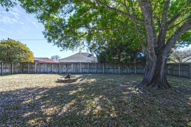 104 Johnnycake DR, Naples, FL 34110