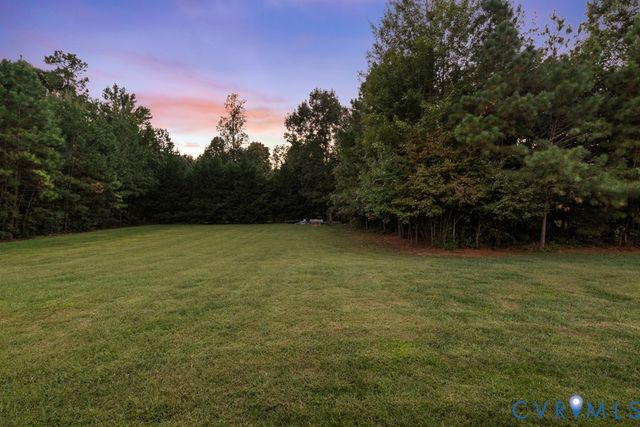 9119 Colonnade Cir, Ashland, VA 23005