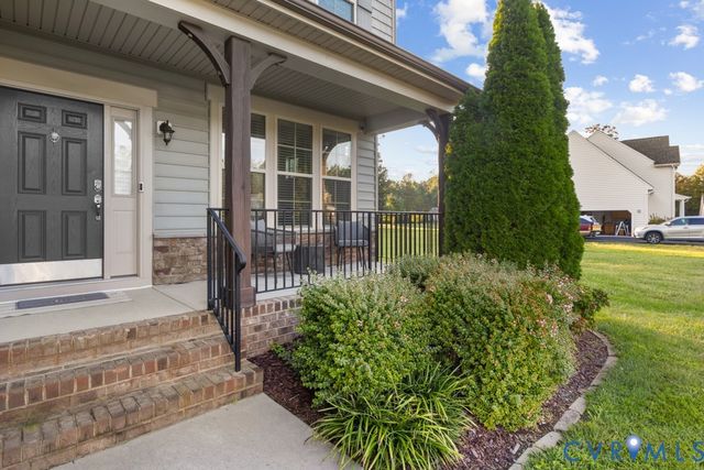 9119 Colonnade Cir, Ashland, VA 23005