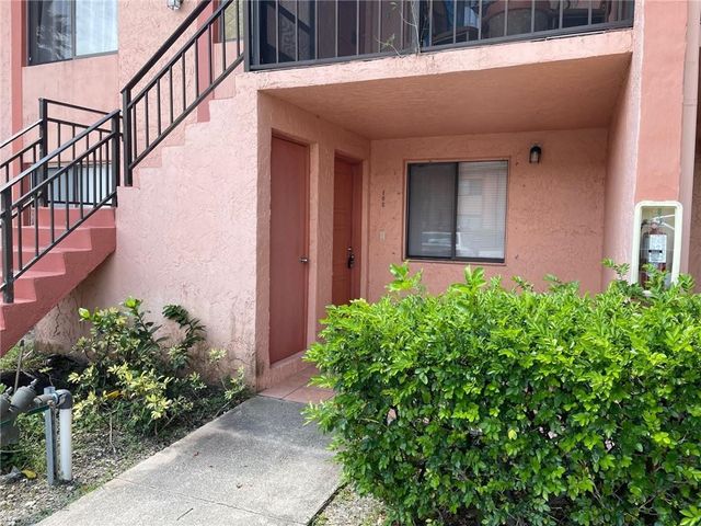 235 LAKEVIEW Drive 102, Weston, FL 33326