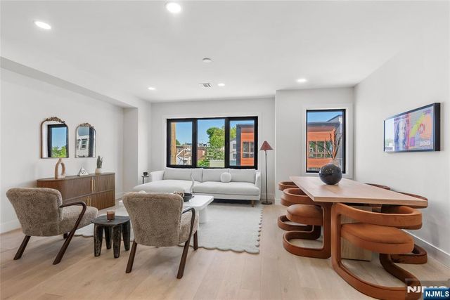 99 Van Horne Street 2, Jersey City, NJ 07304