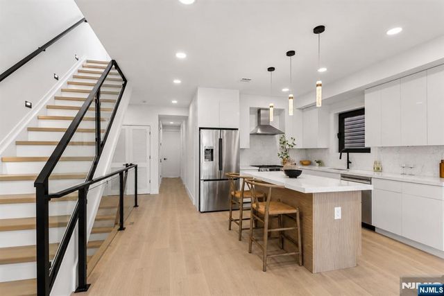 99 Van Horne Street 2, Jersey City, NJ 07304