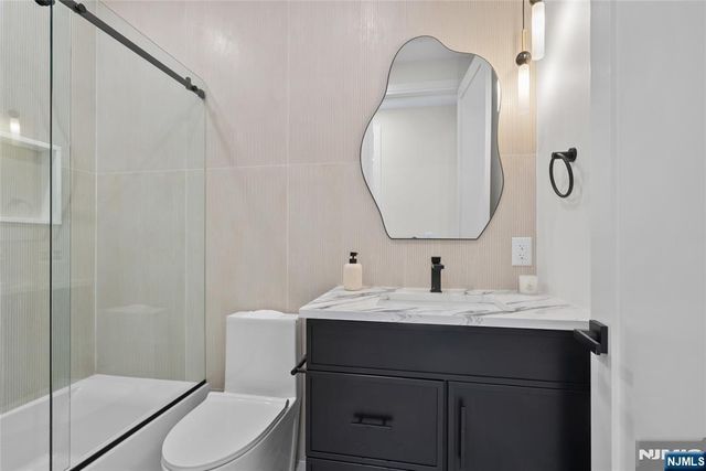 99 Van Horne Street 2, Jersey City, NJ 07304
