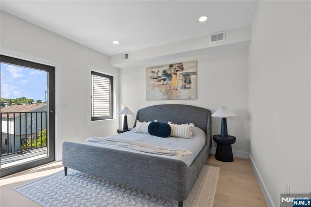 99 Van Horne Street 2, Jersey City, NJ 07304