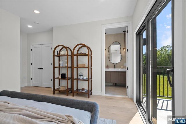99 Van Horne Street 2, Jersey City, NJ 07304