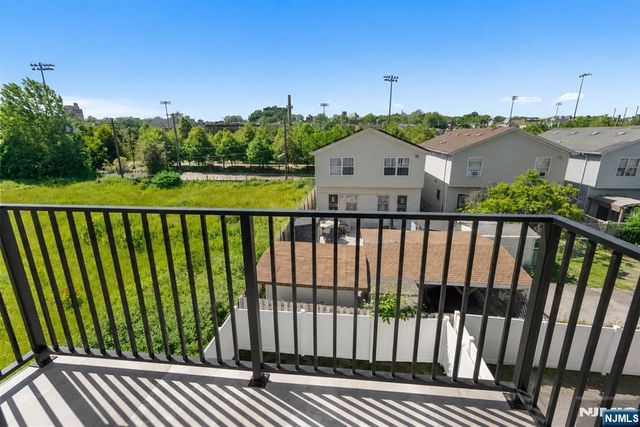 99 Van Horne Street 2, Jersey City, NJ 07304