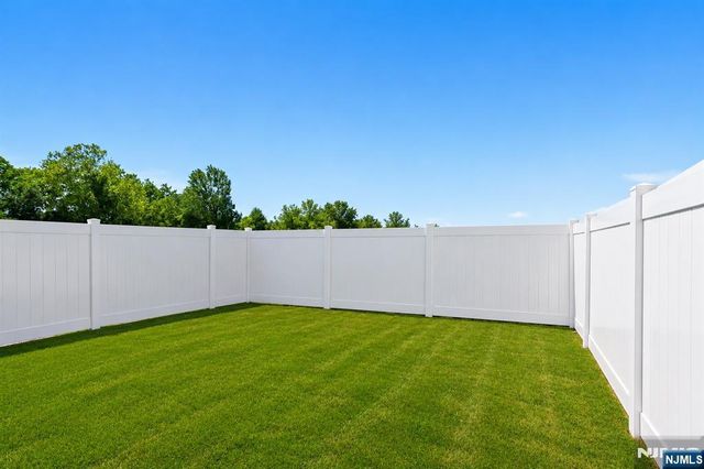 99 Van Horne Street 2, Jersey City, NJ 07304