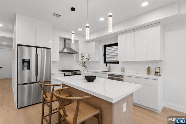 99 Van Horne Street 2, Jersey City, NJ 07304