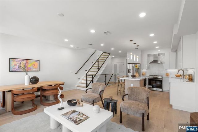 99 Van Horne Street 2, Jersey City, NJ 07304