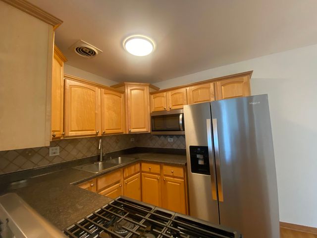 4600 N Cumberland Avenue 612, Chicago, IL 60656