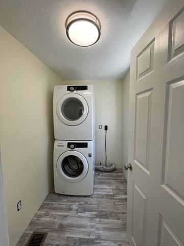 20 Church Ave, East Bridgewater, MA 02333