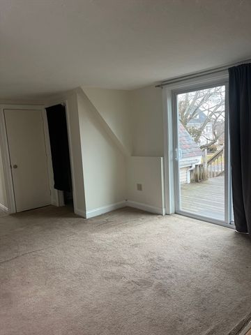 20 Church Ave, East Bridgewater, MA 02333