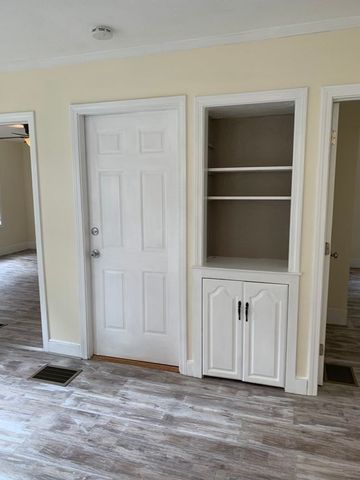 20 Church Ave, East Bridgewater, MA 02333