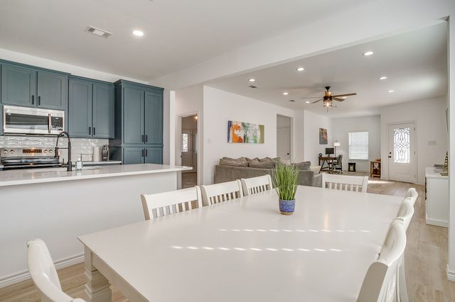 3815 Silver Creek Court, Granbury, TX 76048