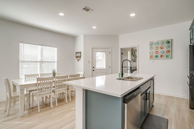 3815 Silver Creek Court, Granbury, TX 76048