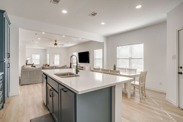 3815 Silver Creek Court, Granbury, TX 76048