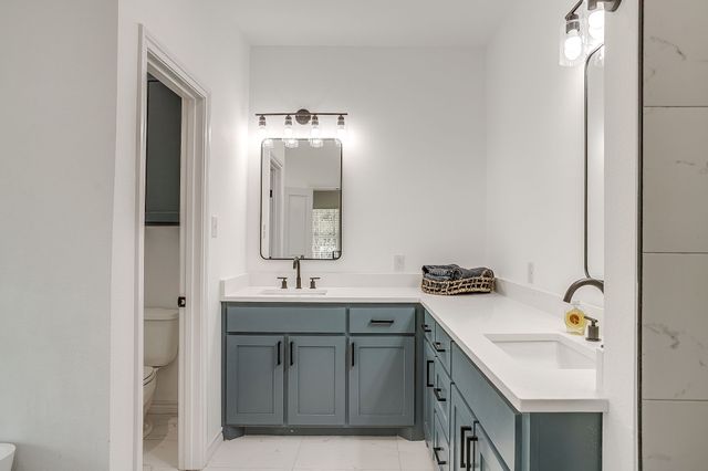 3815 Silver Creek Court, Granbury, TX 76048