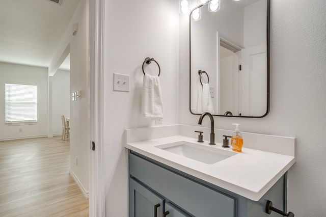 3815 Silver Creek Court, Granbury, TX 76048