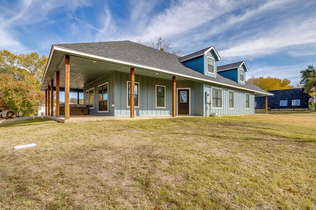 3815 Silver Creek Court, Granbury, TX 76048