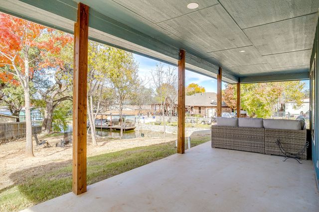 3815 Silver Creek Court, Granbury, TX 76048