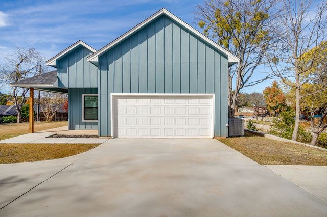 3815 Silver Creek Court, Granbury, TX 76048