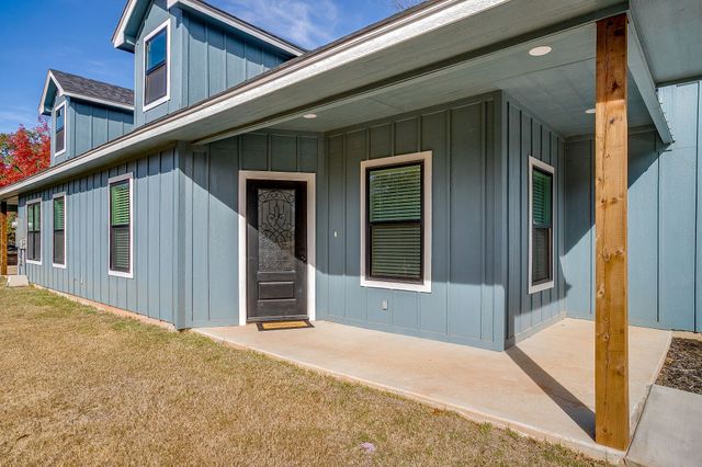 3815 Silver Creek Court, Granbury, TX 76048