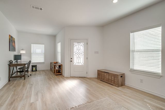 3815 Silver Creek Court, Granbury, TX 76048