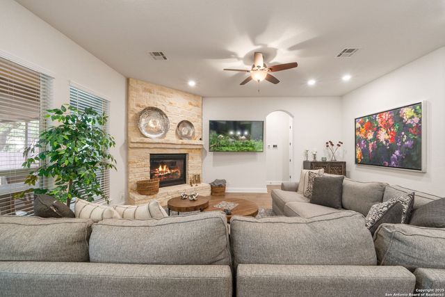 8222 Dahlia Run, San Antonio, TX 78015