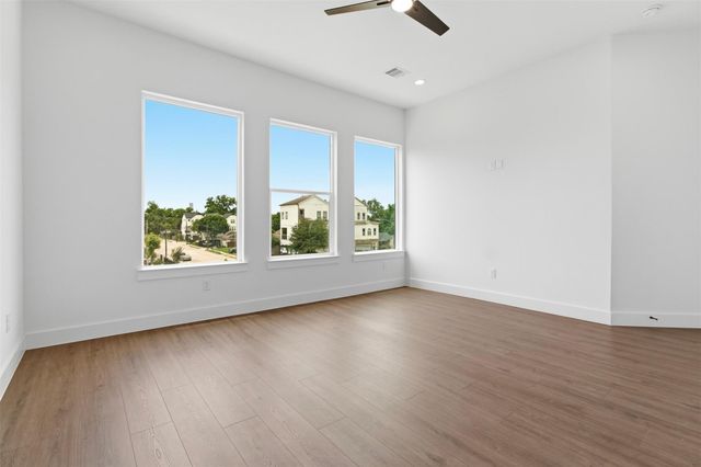 5512 Hardy Street, Houston, TX 77009