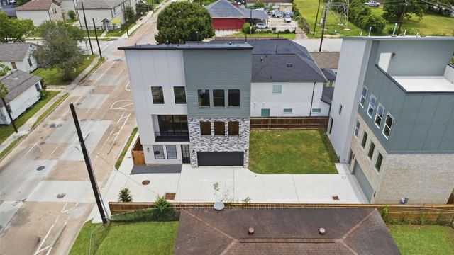 5512 Hardy Street, Houston, TX 77009