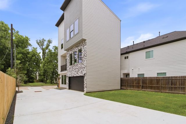 5512 Hardy Street, Houston, TX 77009