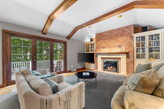 152 GARDEN GATE COURT, Green Bay, WI 54313