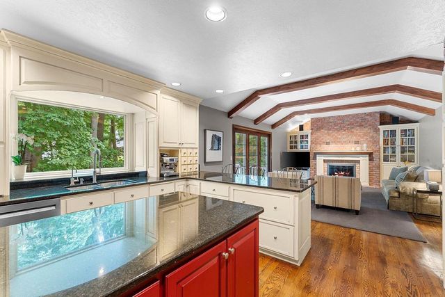 152 GARDEN GATE COURT, Green Bay, WI 54313