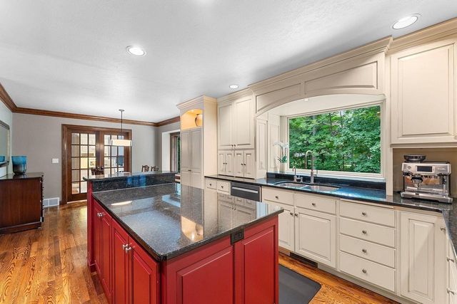 152 GARDEN GATE COURT, Green Bay, WI 54313