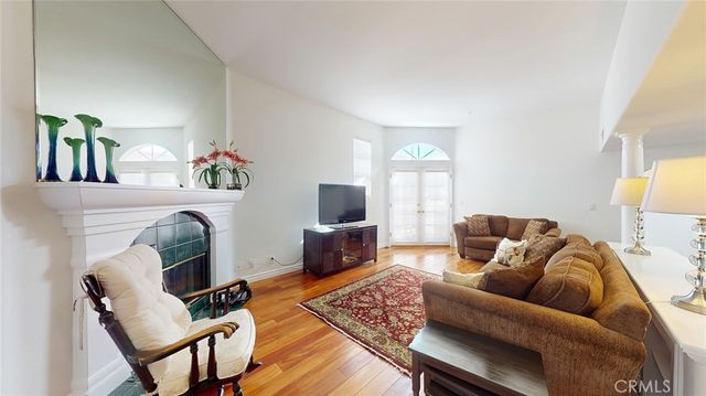 4630 Woodley 302, Encino, CA 91436