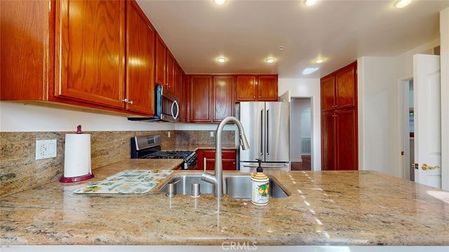 4630 Woodley 302, Encino, CA 91436