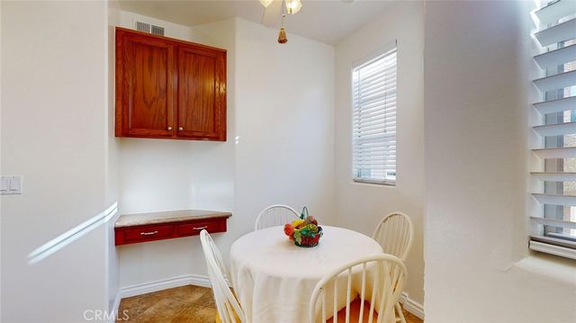 4630 Woodley 302, Encino, CA 91436