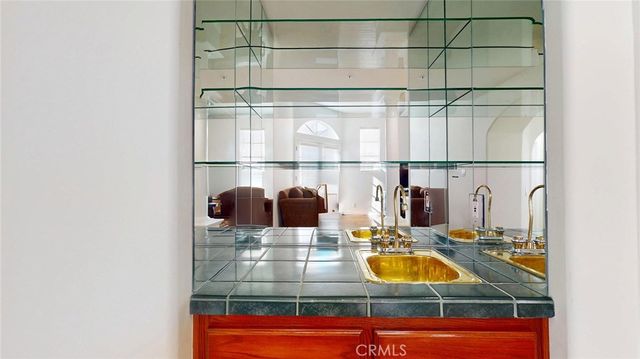 4630 Woodley 302, Encino, CA 91436