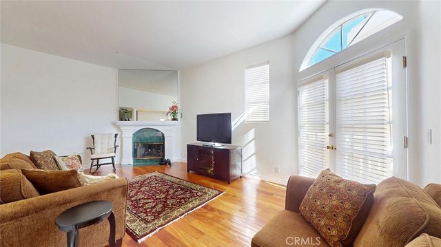 4630 Woodley 302, Encino, CA 91436