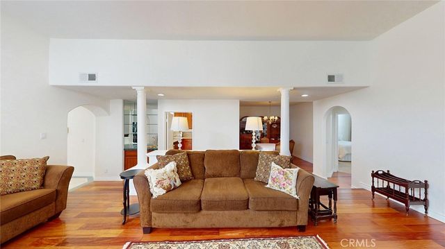 4630 Woodley 302, Encino, CA 91436