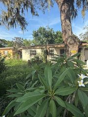 10205 N 22ND STREET, Tampa, FL 33612