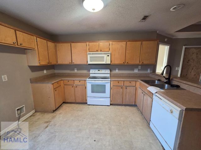 170 Wayfair Lane, Hinesville, GA 31313