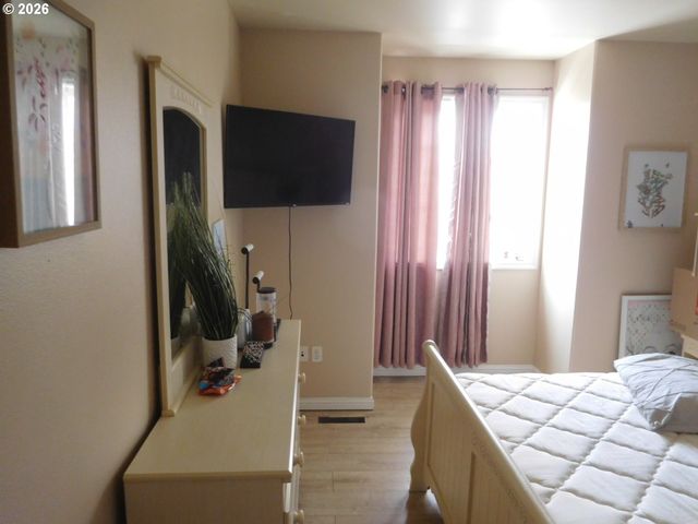 1218 DAVIS St, Milton Freewater, OR 97862