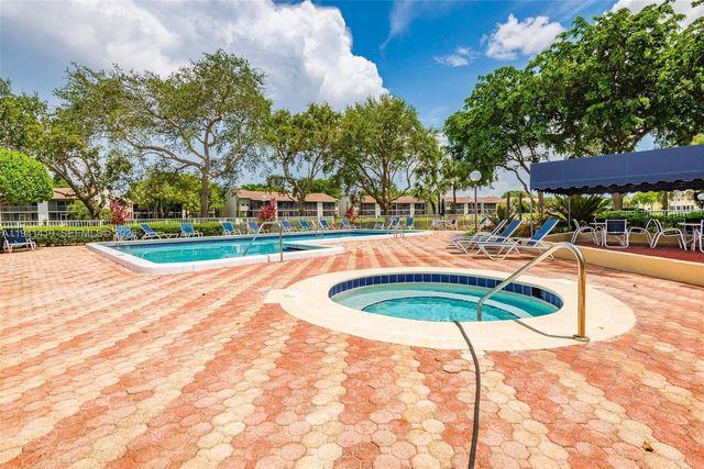 1977 SW 15th St 116, Deerfield Beach, FL 33442